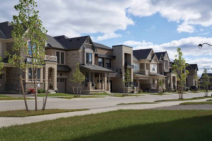 Oakville residential streetscape